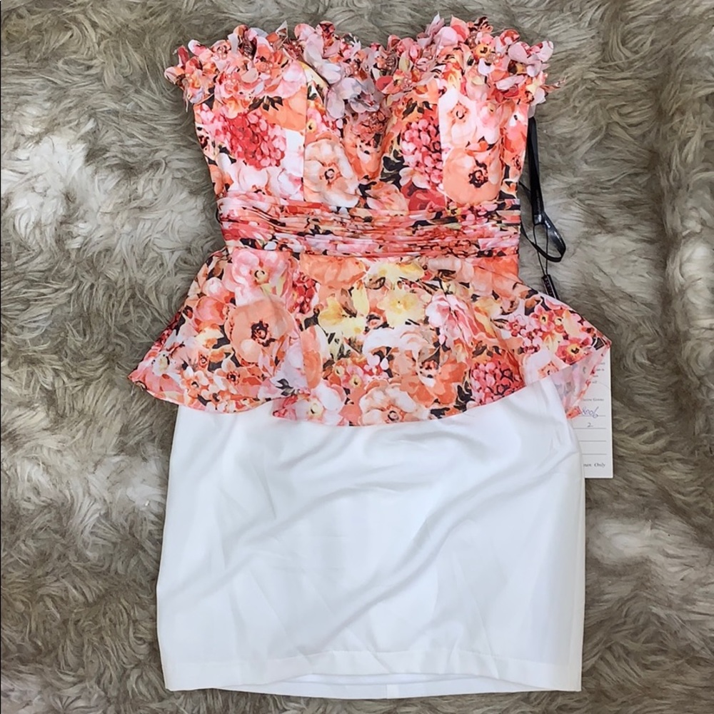 MILANO FORMALS FLORAL COCKTAIL DRESS BNWT